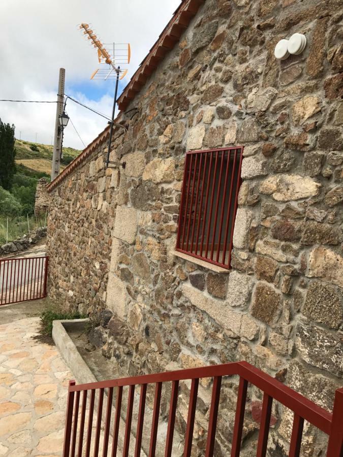 Casa Sierra De Gredos Navasequilla Exterior foto